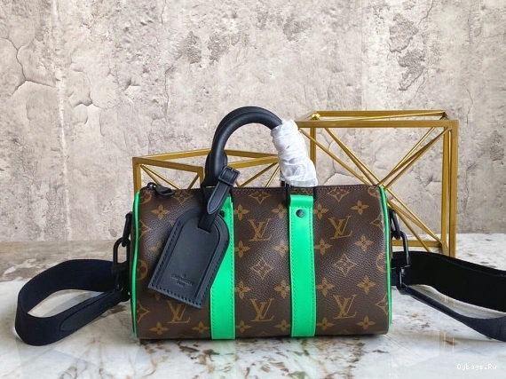 LOUIS VUITTON BANDOULIÈRE KEEPALL 25 0223